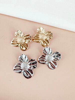 Boucles d&rsquo;oreilles fleurs en acier inoxydable