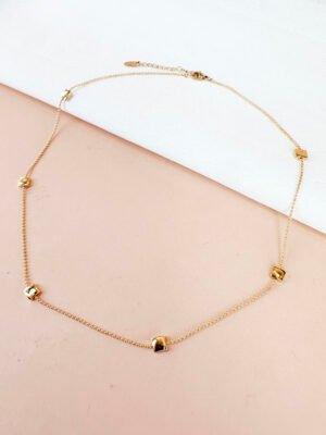 Collier chaine et perles carrées en acier inoxydable