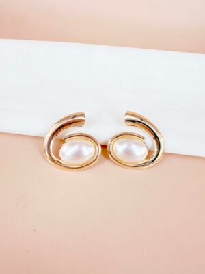 Grande boucles d&rsquo;oreilles dorées avec perles Oriane