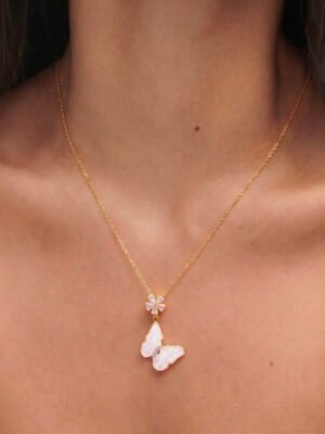 Collier Agathe – Papillon et fleur