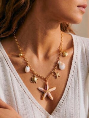 Collier Ondia, coquillages et breloques océan