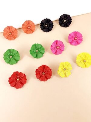 Lot de 12 Paires – Boucles d&rsquo;Oreilles « Petite Marguerite » en Acrylique Mat