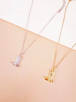 Collier pendentif Botte de cowboy Polymnie