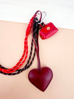 Porte clé sac grigri Lola – Coeur rouge et sac rouge
