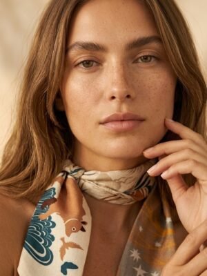 Foulard bandeau satiné multicolore motif animal
