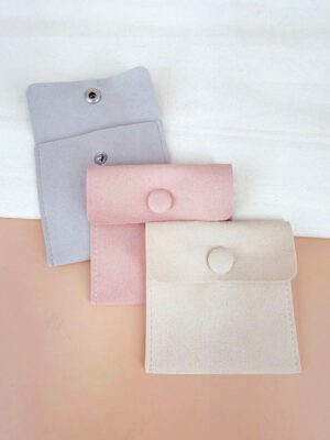 Lot de 10 pochettes daim bijoux