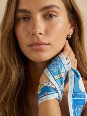 Foulard bandeau satiné bleu imprimé bandana