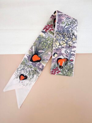 Foulard bandeau satiné ivoire motif cœurs rouges