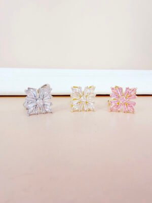 Bague Chloe – Anti-stress fleurs carrées colorées