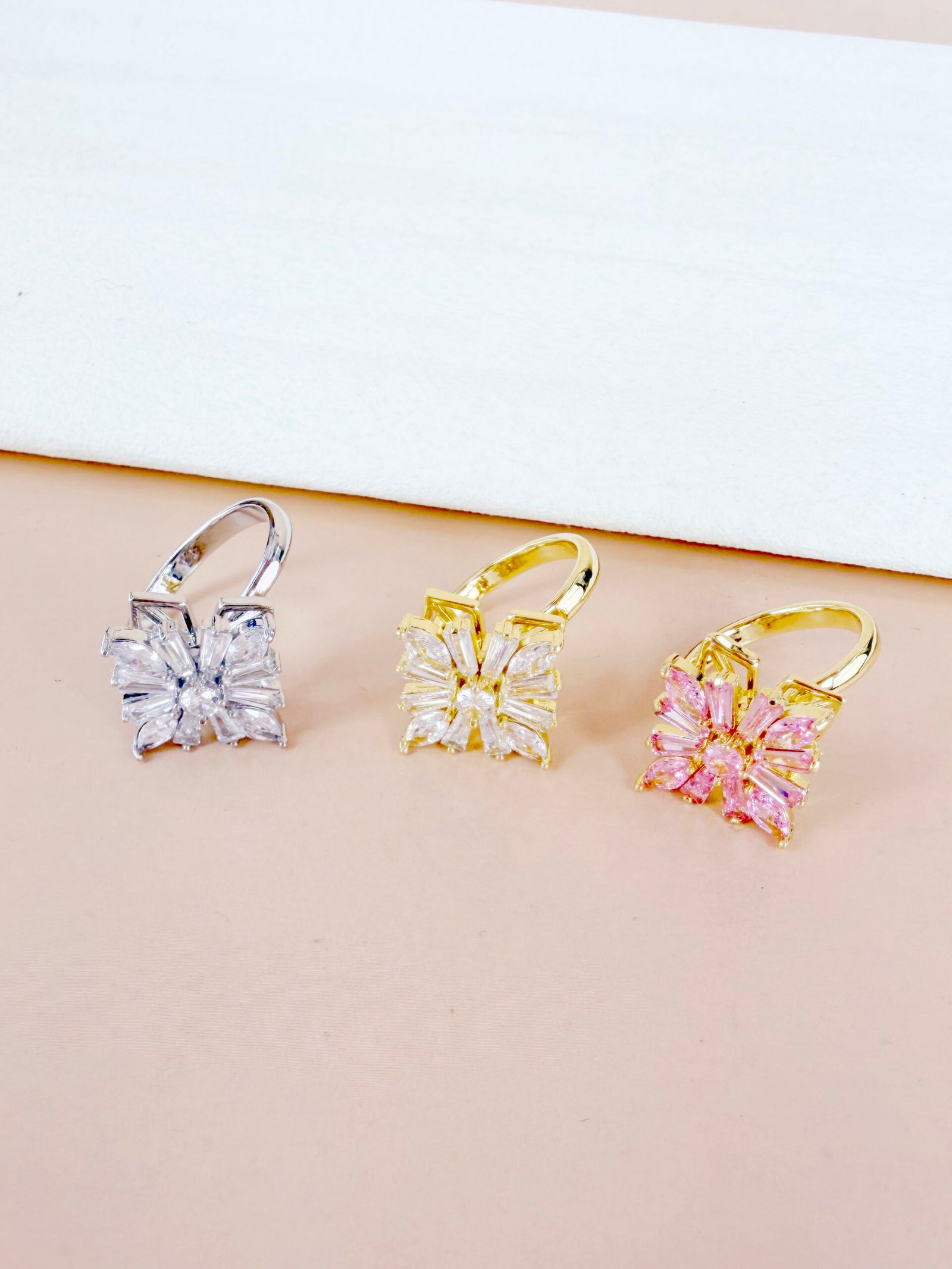 Bague Chloe - Anti-stress fleurs carrées colorées – Image 7