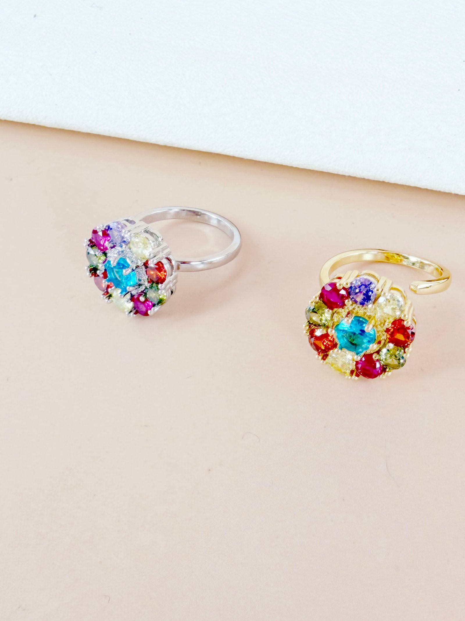 Bague Clemence - Anti-stress fleurs strass argent et doré – Image 6