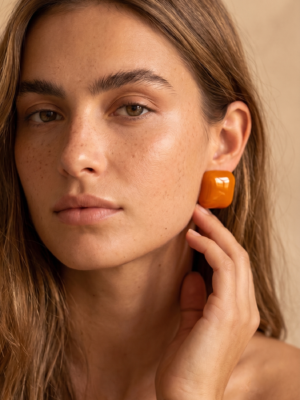 Boucles d&rsquo;oreilles Sienna – Résine multicolores