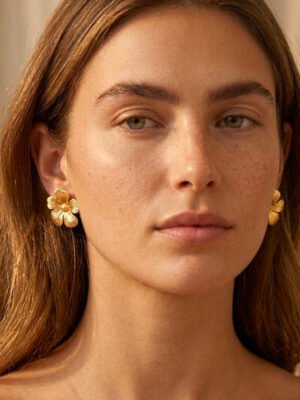Boucles d’oreilles Lea – Fleur striée dorée