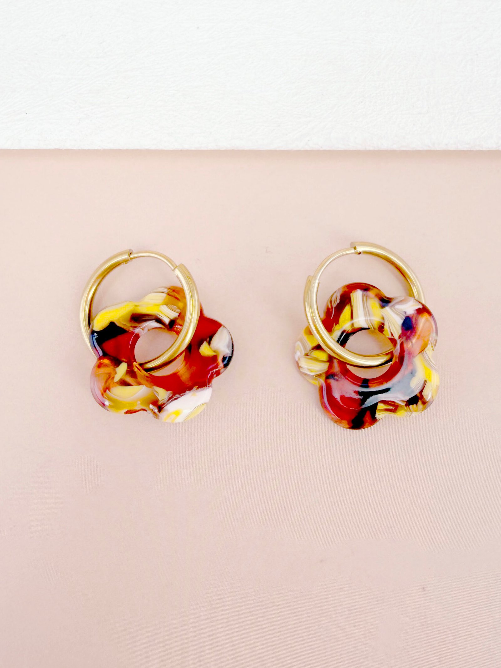 Boucles d'oreilles Victoire - Fleur en résine – Image 12