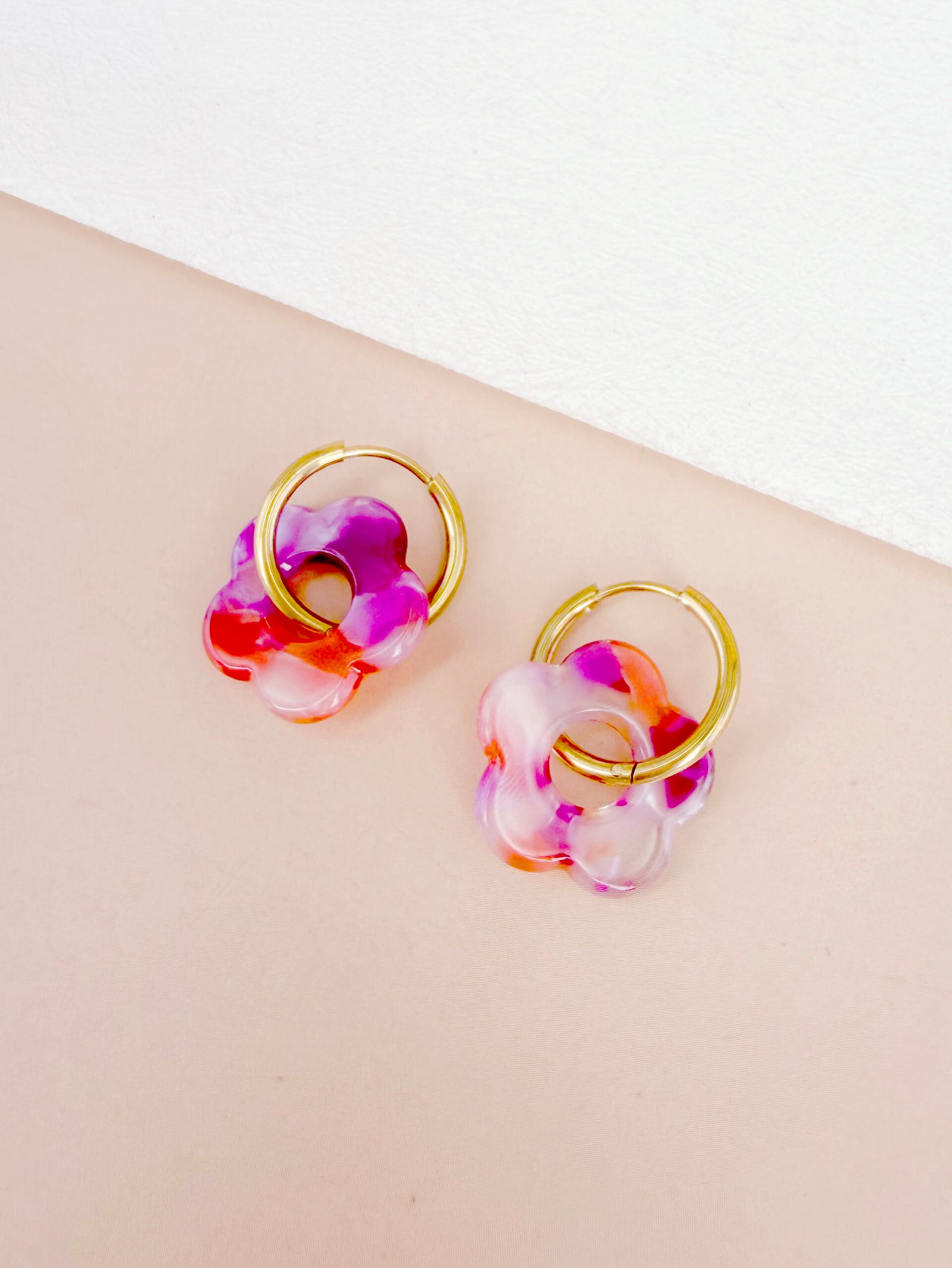 Boucles d'oreilles Victoire - Fleur en résine – Image 16