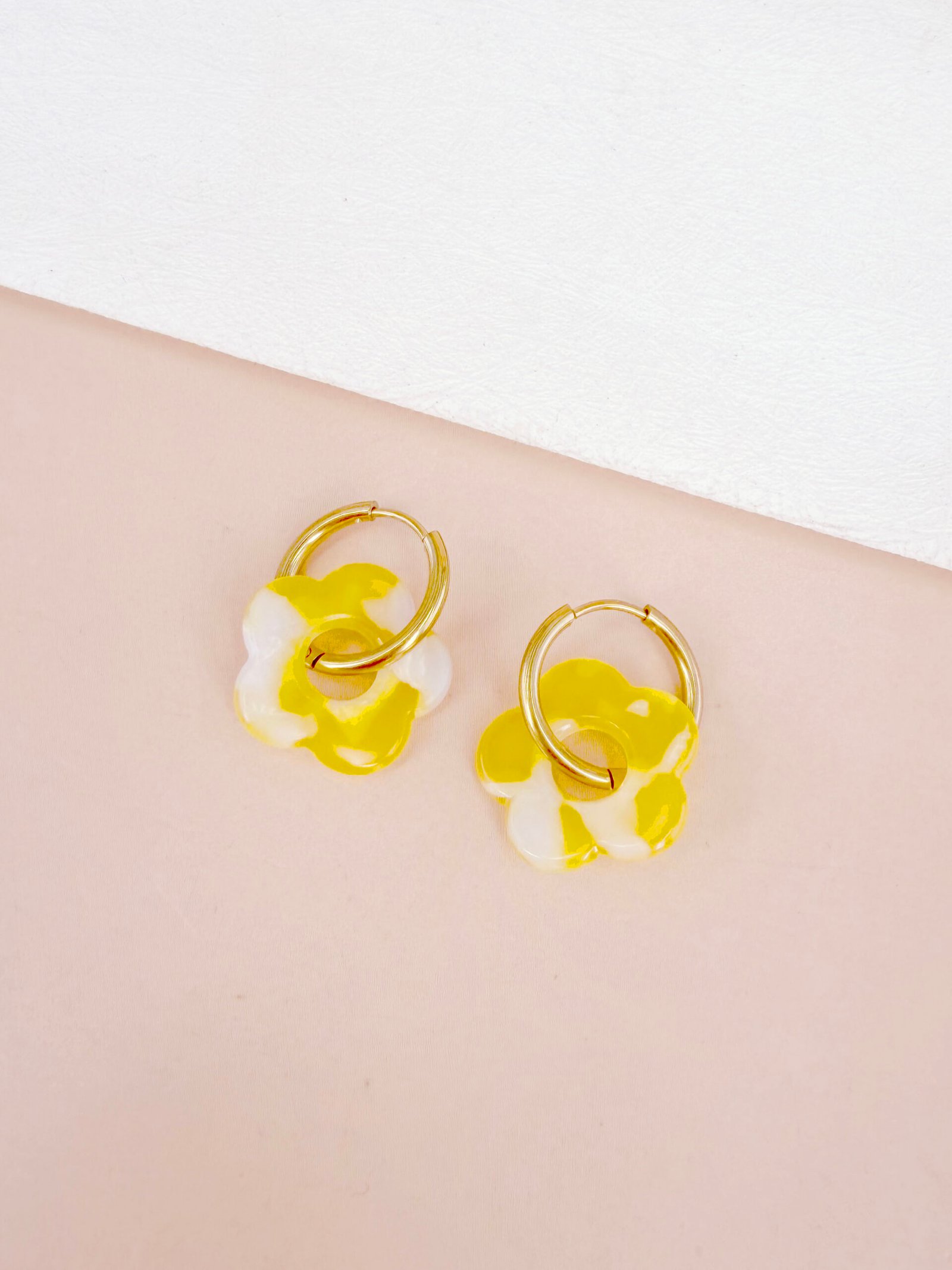 Boucles d'oreilles Victoire - Fleur en résine – Image 21
