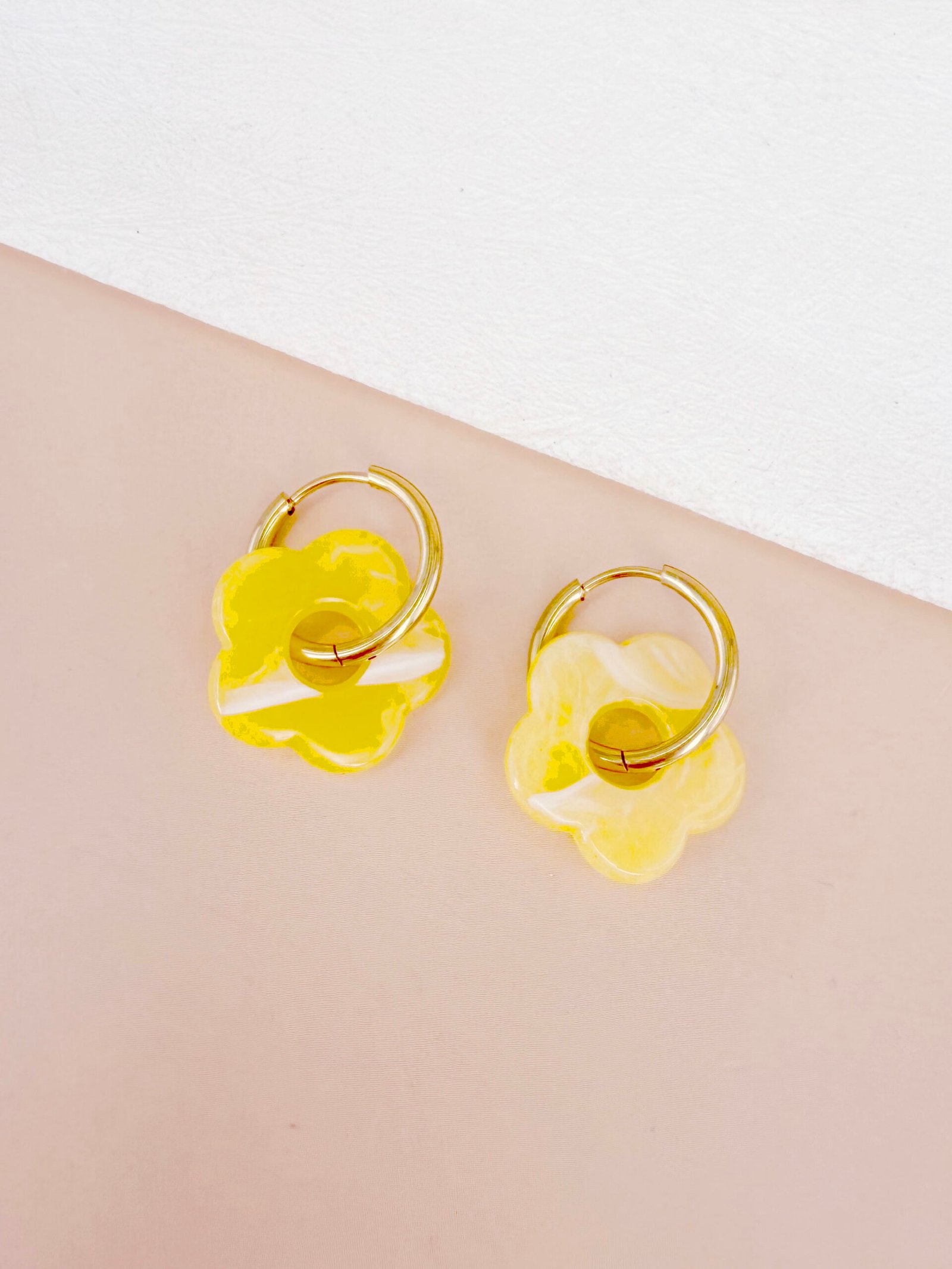 Boucles d'oreilles Victoire - Fleur en résine – Image 23
