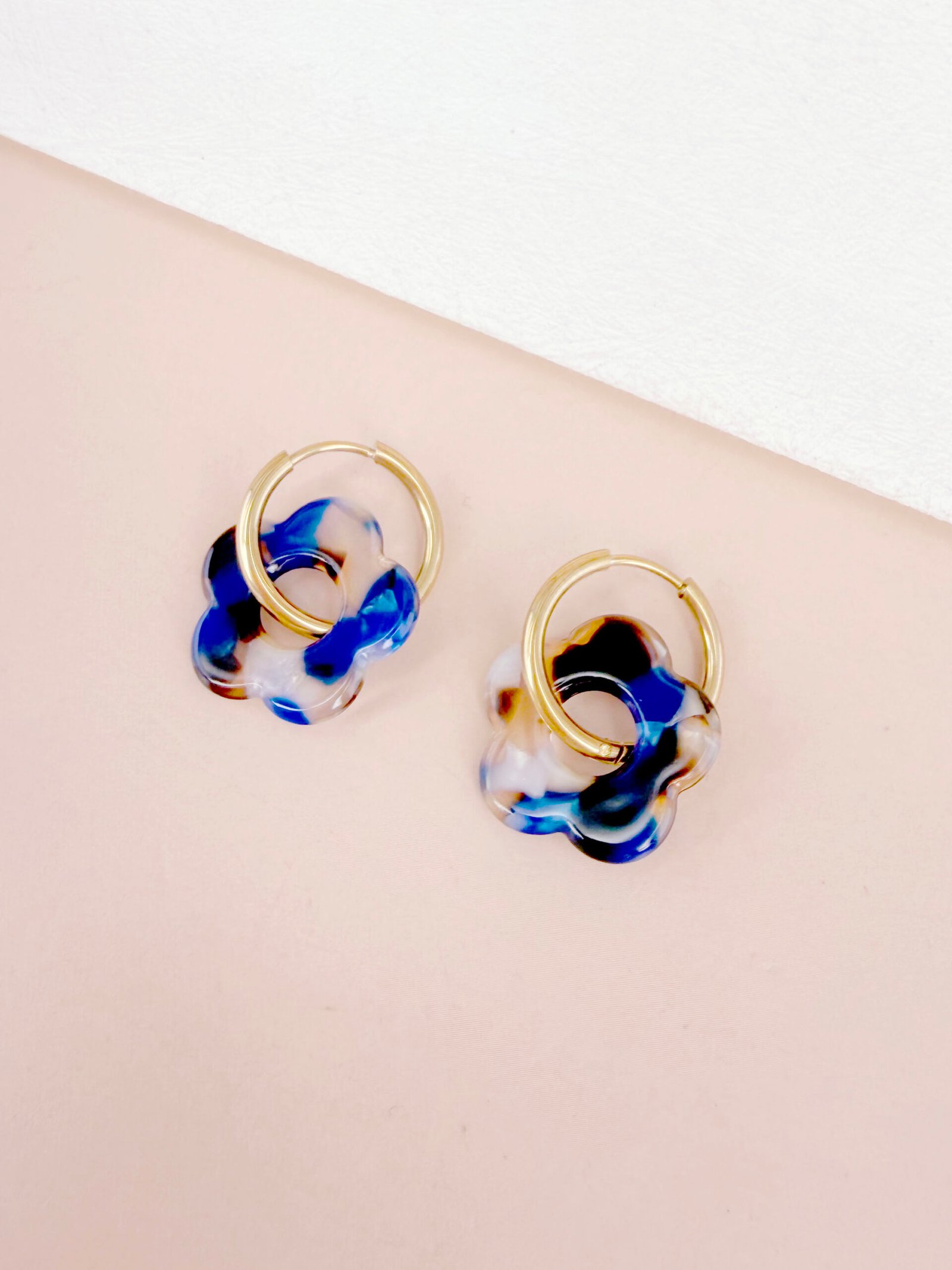 Boucles d'oreilles Victoire - Fleur en résine – Image 25