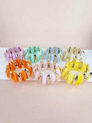 Bracelet Agathe – Manchette ondulé effet résine doré
