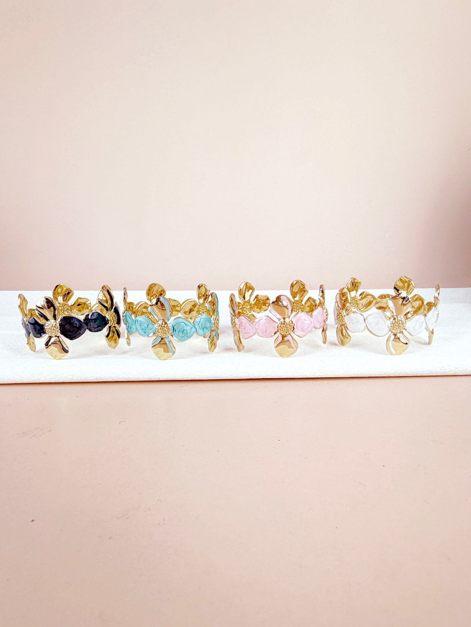 Bracelet Marion - Manchette papillons – Image 3