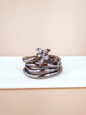 Collier Nina – Serpent noir papillon métal