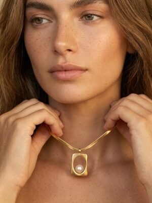Collier Angele – Pendentif perle doré