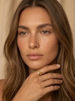 Bague Brune – Or entrelacs ajourés