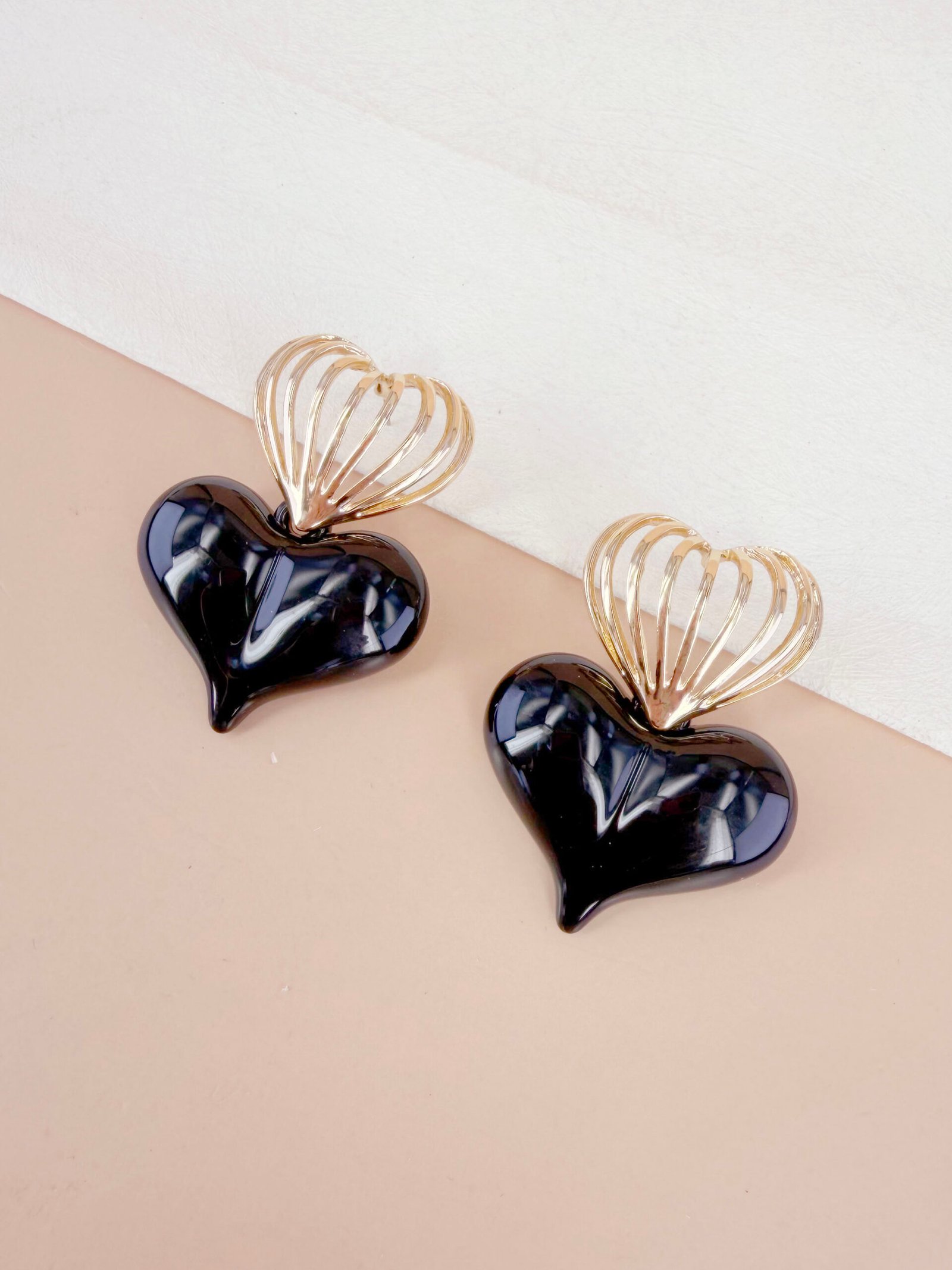Boucles d'oreilles Flora - Coeur en résine – Image 7