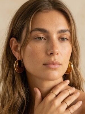 Boucles d&rsquo;oreilles Amelie – Créoles résine effet marbré acier inoxydable