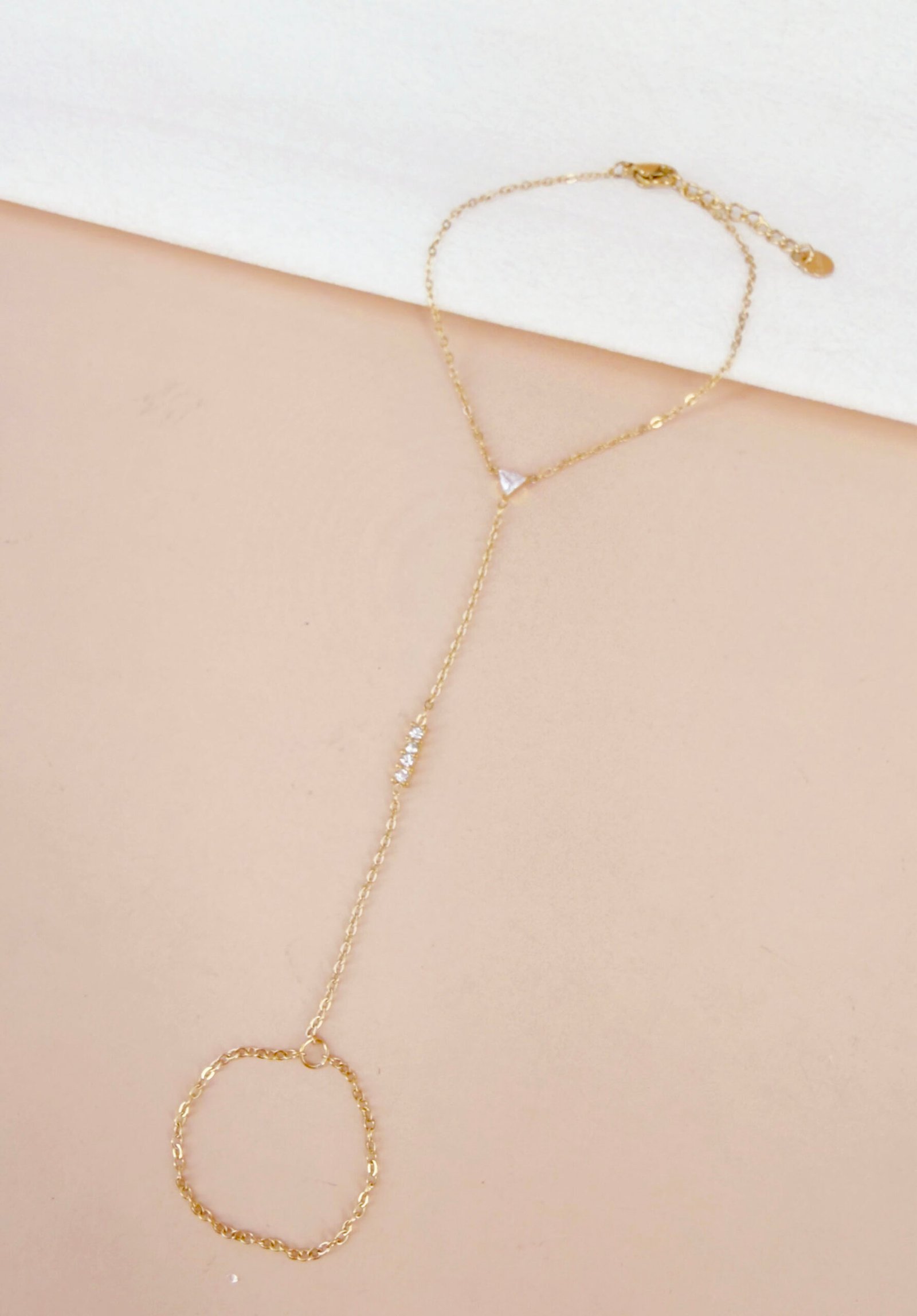 Bijou de main Thea - Bracelet doré acier inoxydable – Image 2