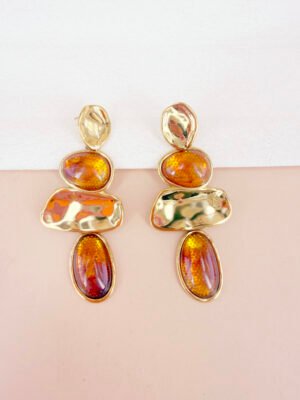 Boucles d&rsquo;oreilles Apolline – Résine brun