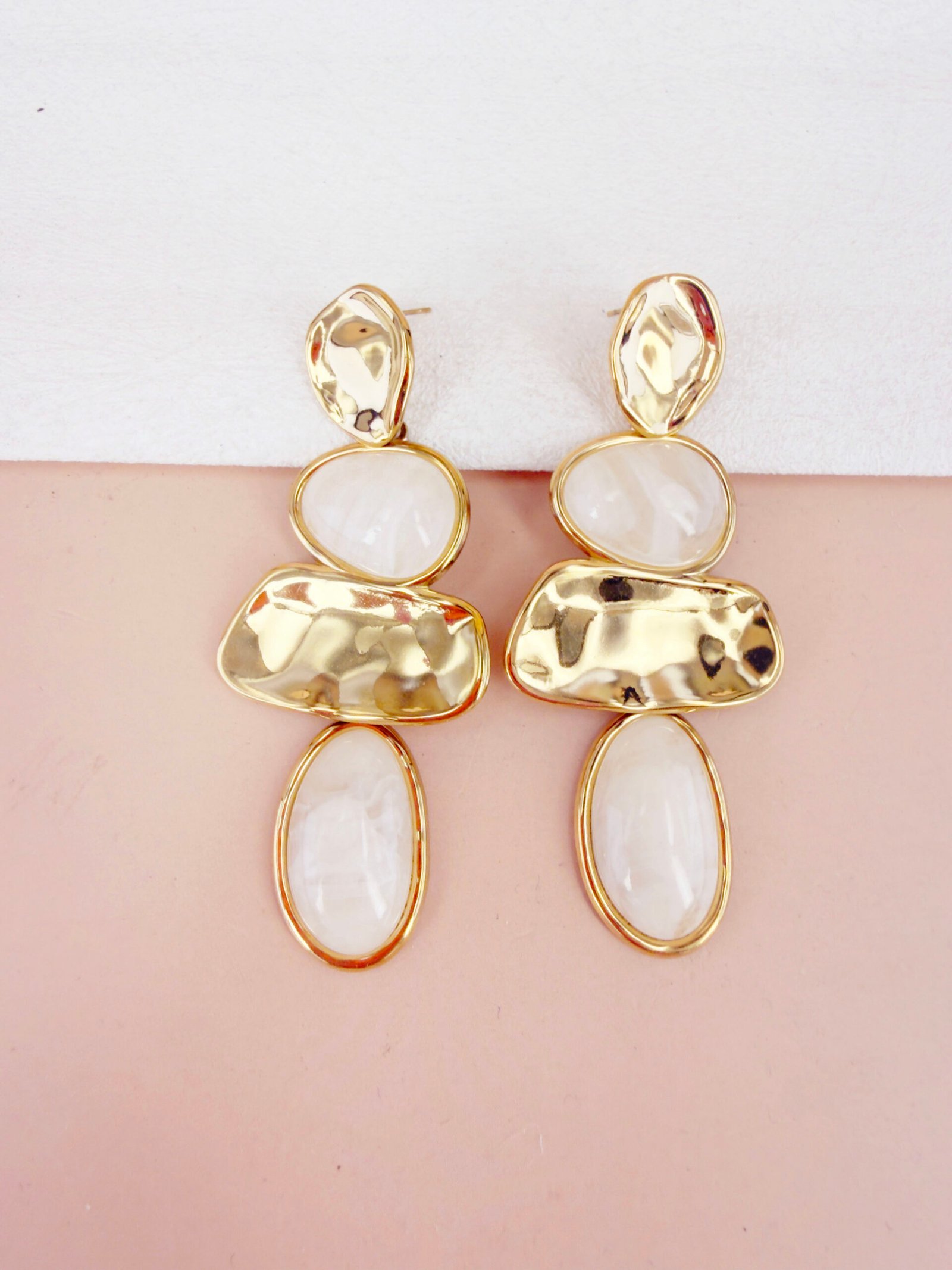 Boucles d'oreilles Ariane - Résine ivoire – Image 2