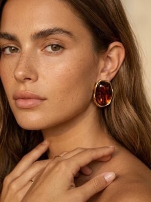 Boucles d&rsquo;oreilles Celeste – Résine brun