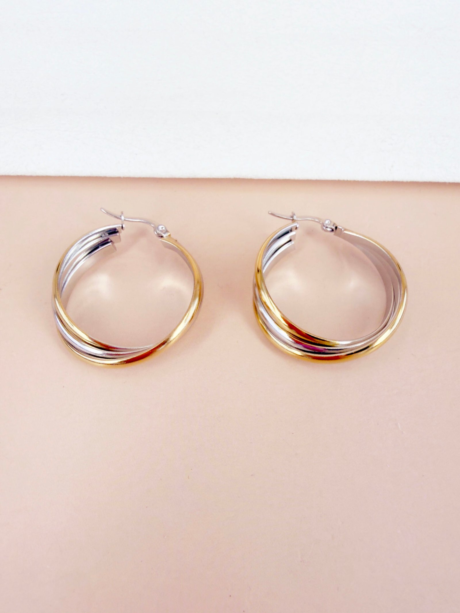 Boucles d'oreilles Diane - Créoles acier inoxydable or – Image 2