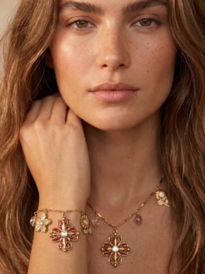 Collier Flora – Doré en acier inoxydable