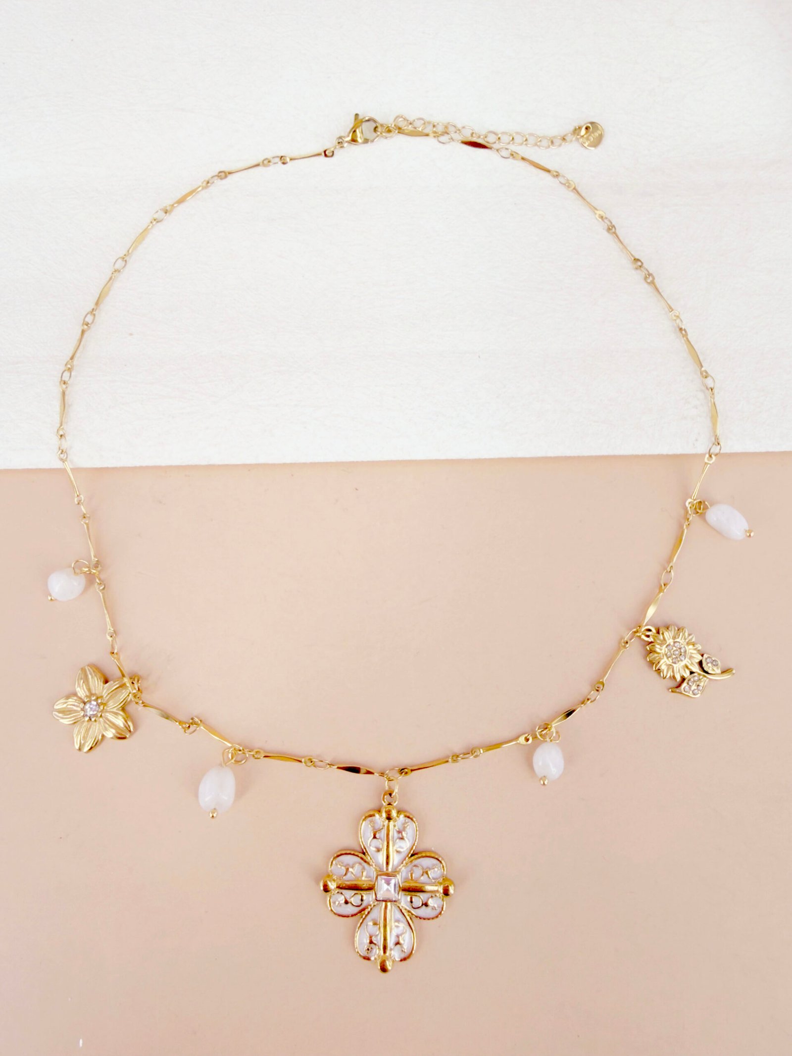 Collier Gabrielle - Doré en acier inoxydable – Image 2