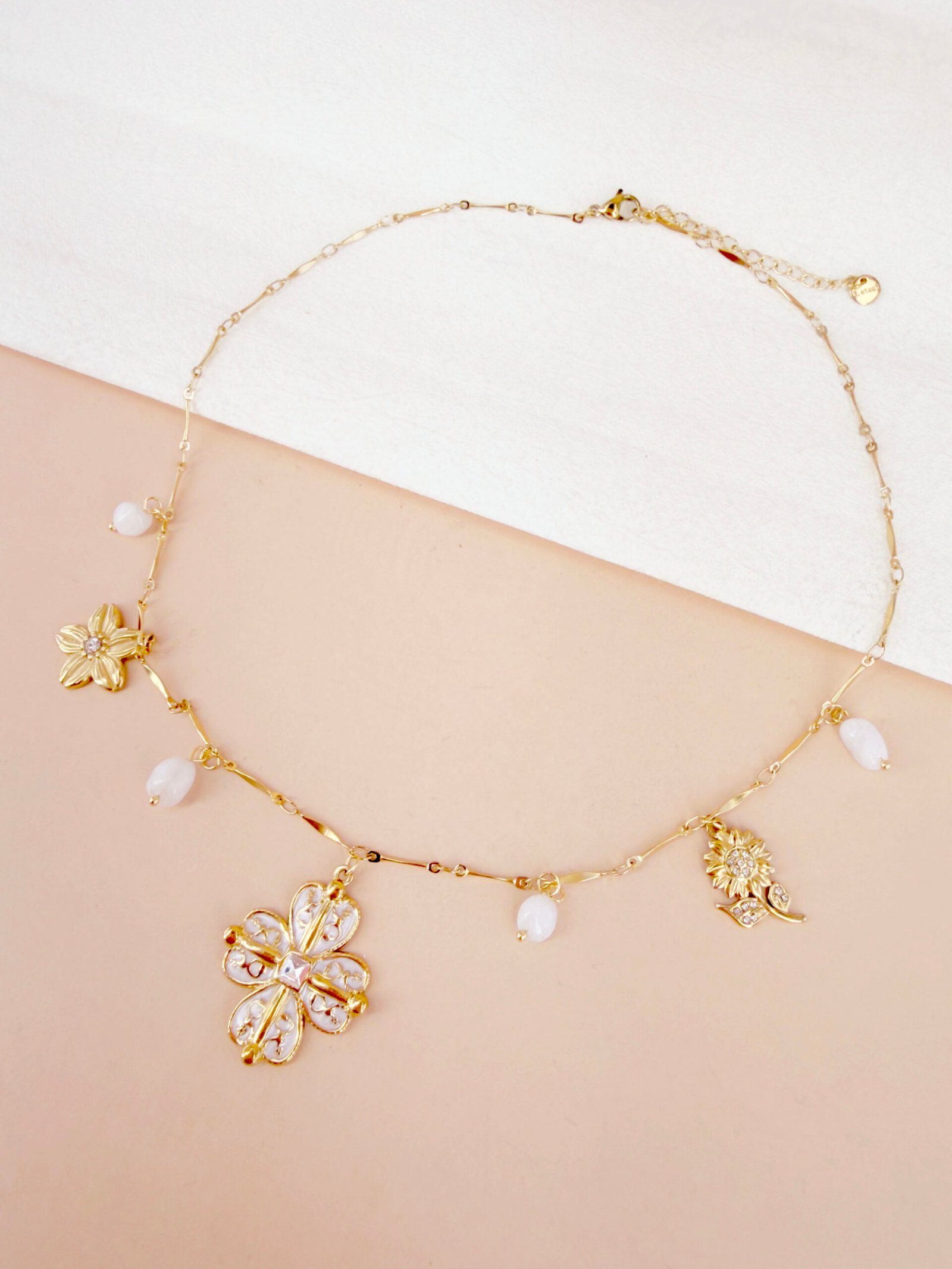 Collier Gabrielle - Doré en acier inoxydable – Image 3