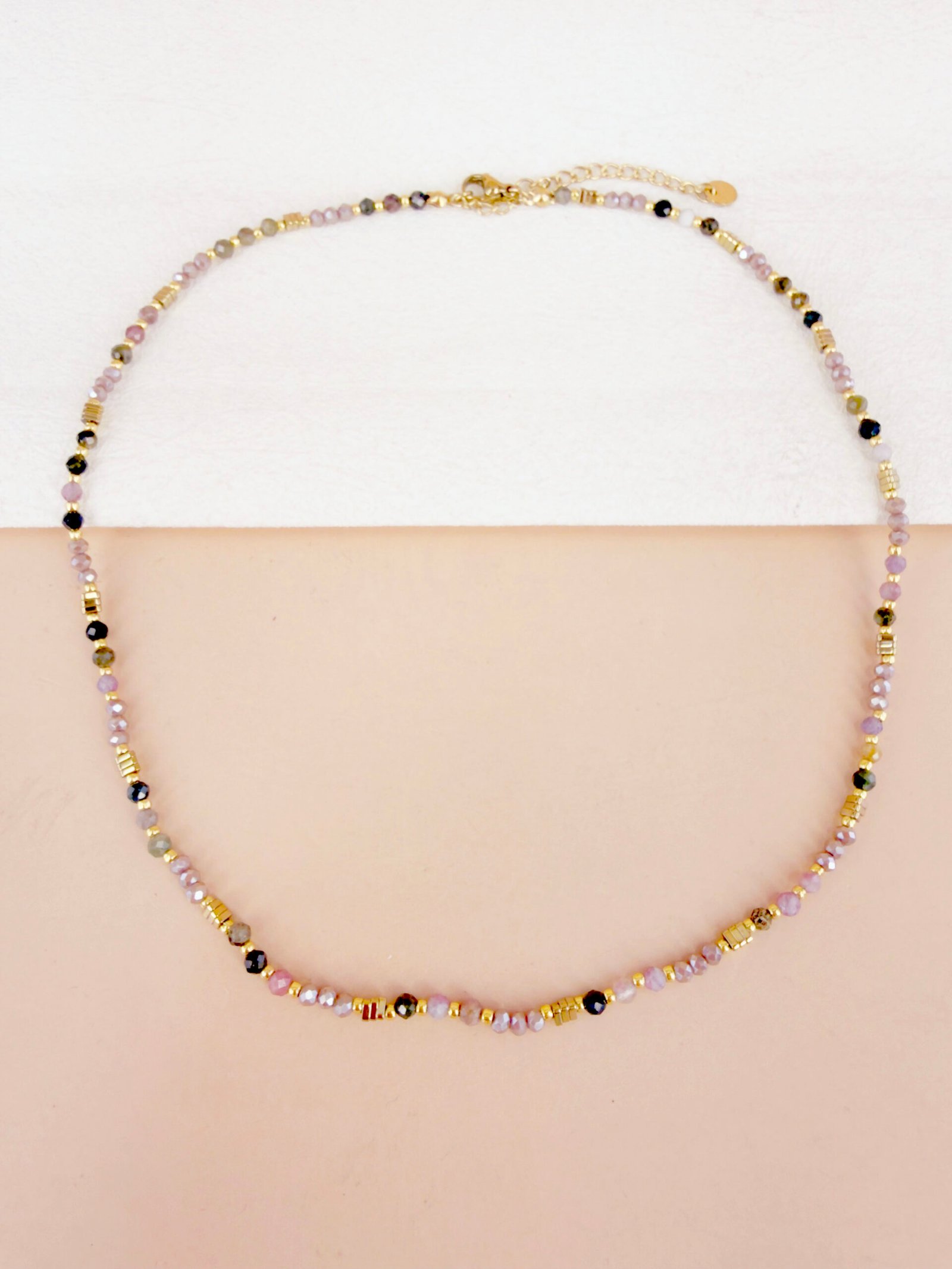 Collier Livia - Fin perles de pierres doré – Image 2