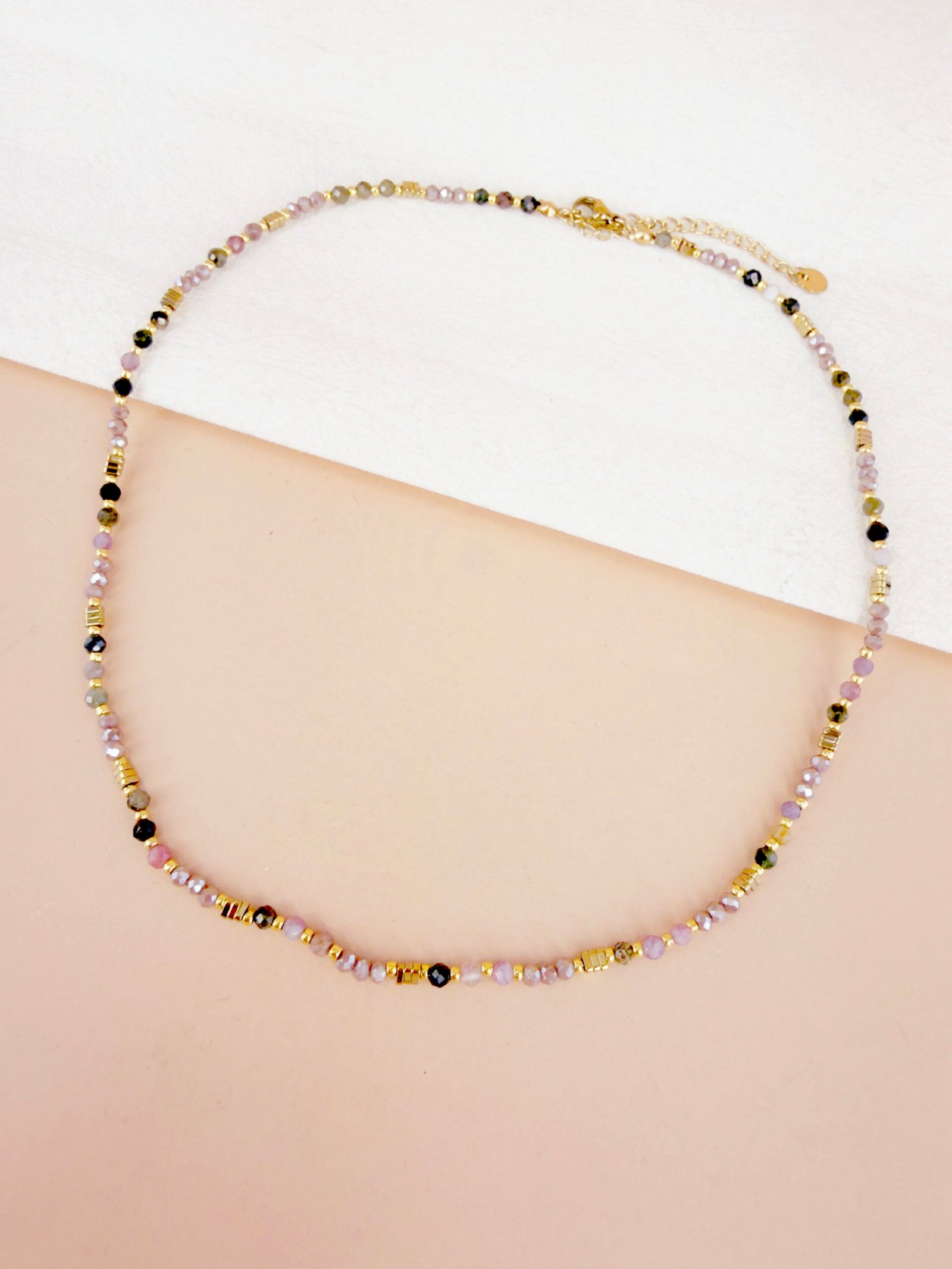 Collier Livia - Fin perles de pierres doré – Image 3
