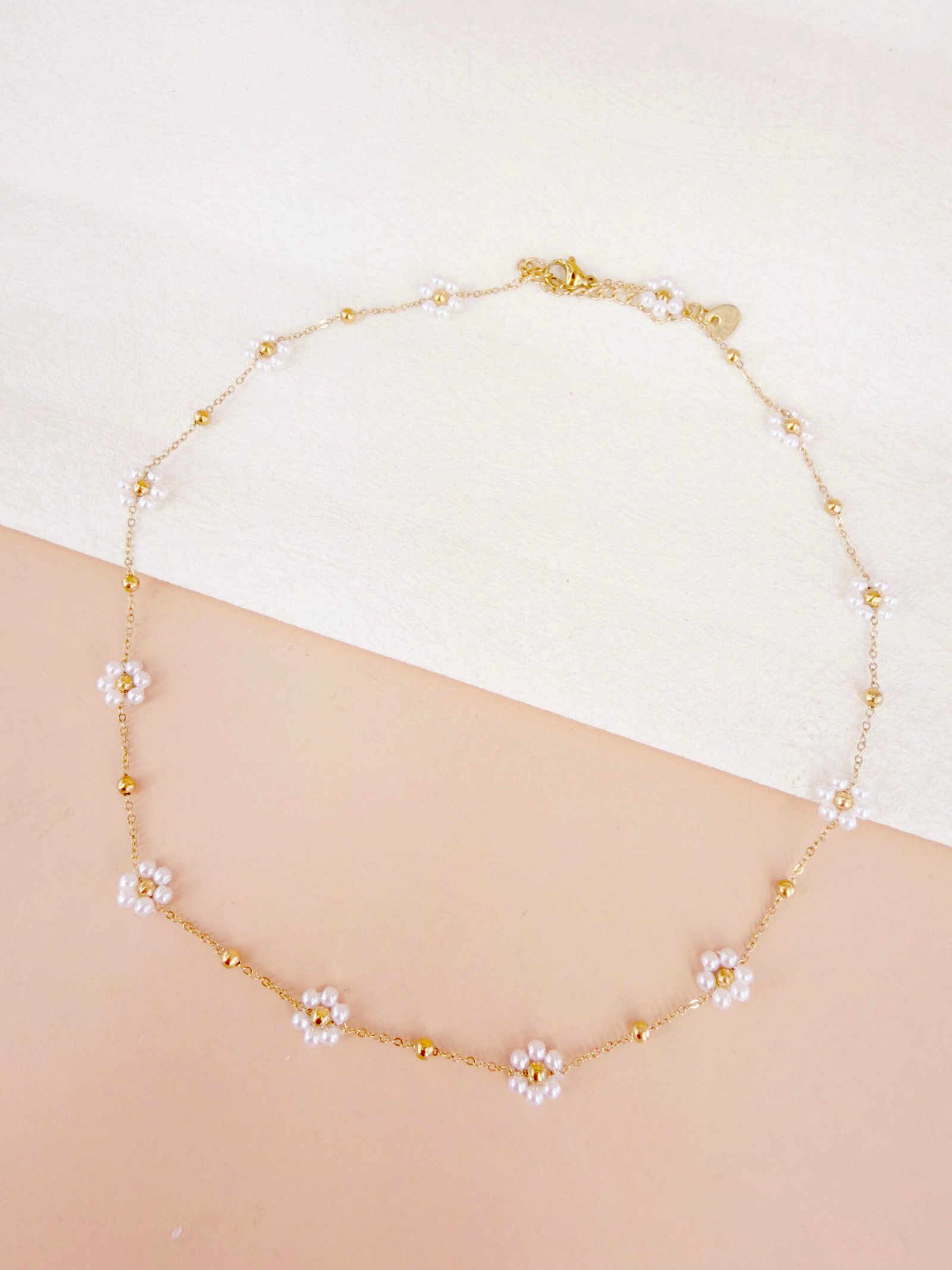 Collier Olivia - Perles fleur fait main – Image 3