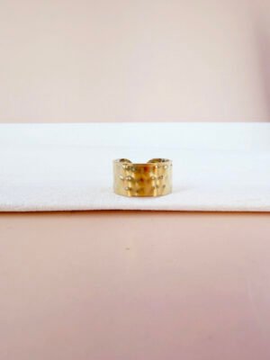 Bague Clara – Motif large à reliefs