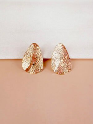 Boucles d’oreilles Ambre – Gouttes dorées martelées